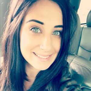 Meet your Posher, Genelle